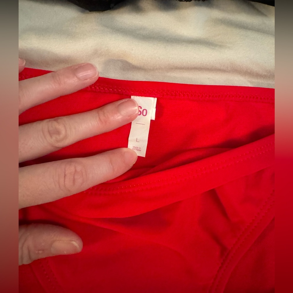 Bikini - Picture 2 of 4